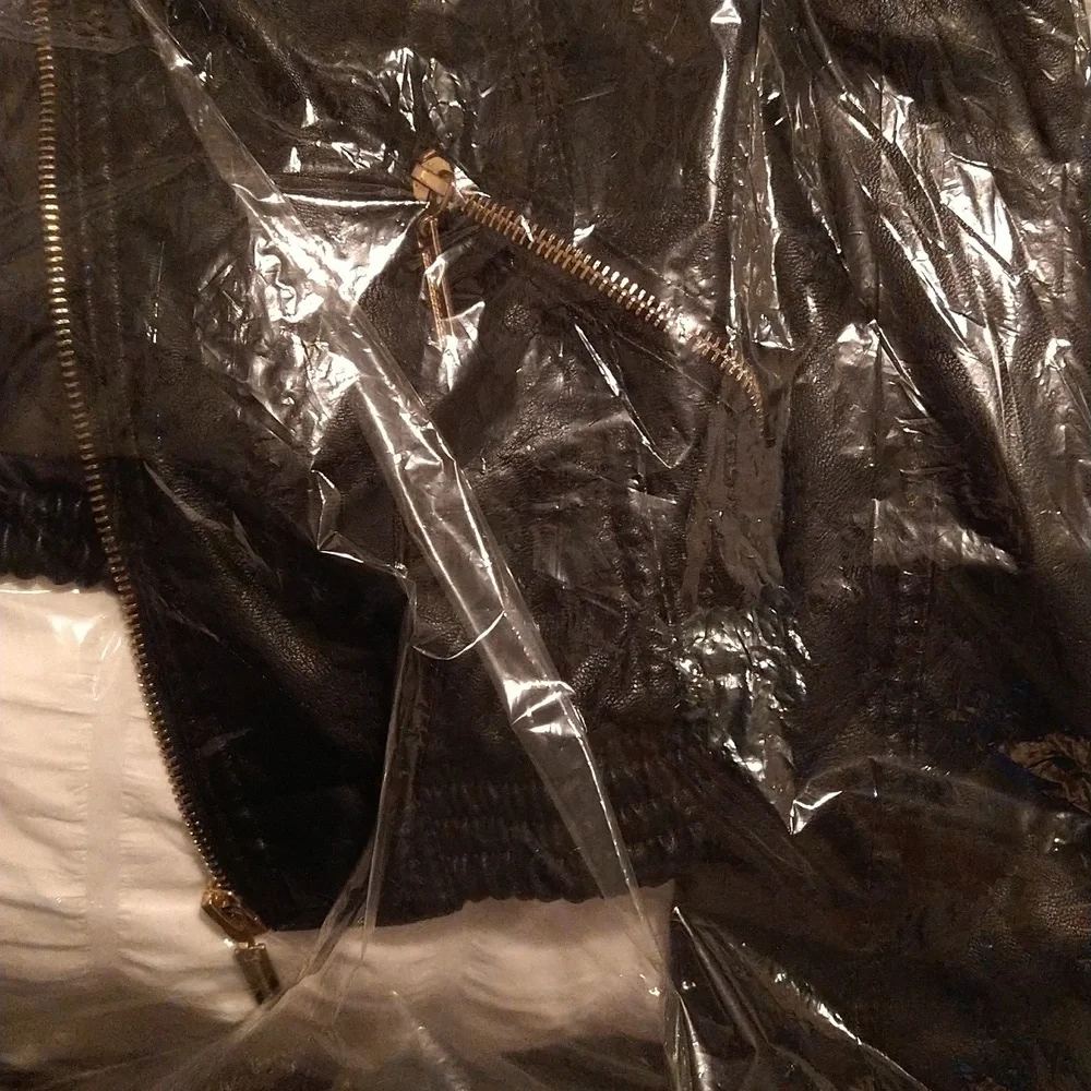 Jacket - Picture 5 of 10